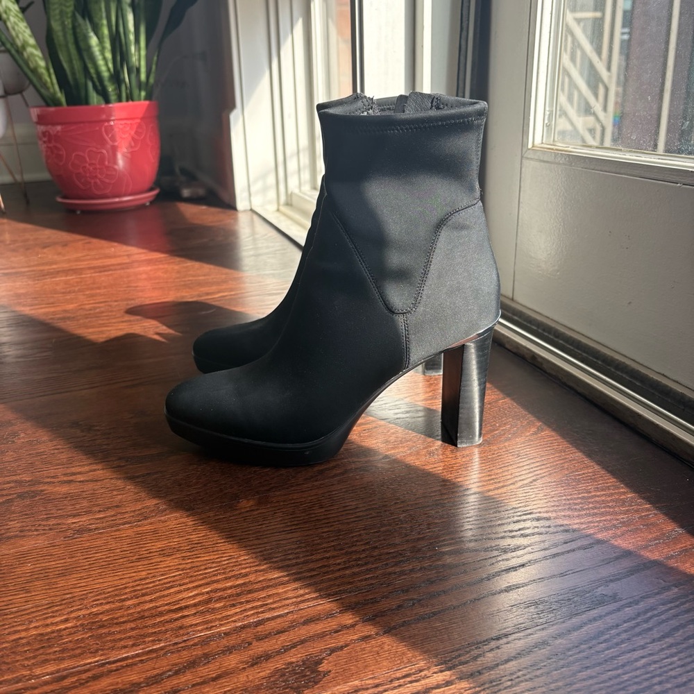 Donald J. Pliner Black Ankle Boots with Sleek Design